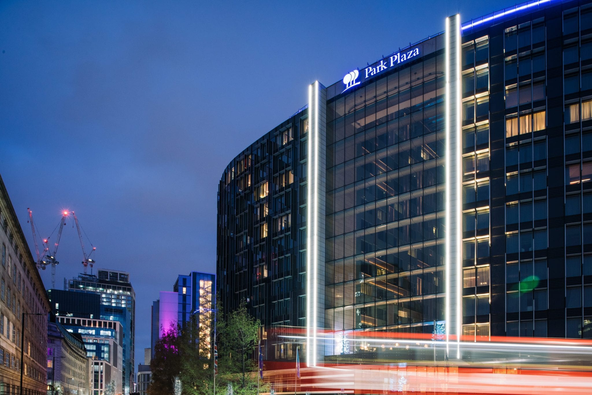 Park Plaza Westminster Bridge London Airport Shuttle www.parkplazawestminsterbridge.com